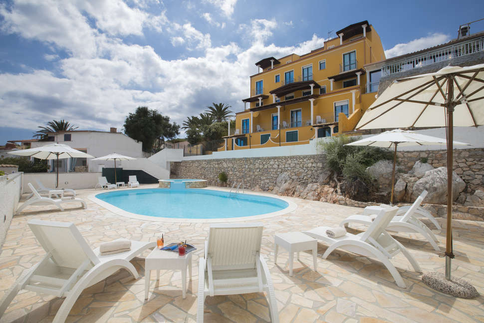 Lu'Hotel Maladroxia.