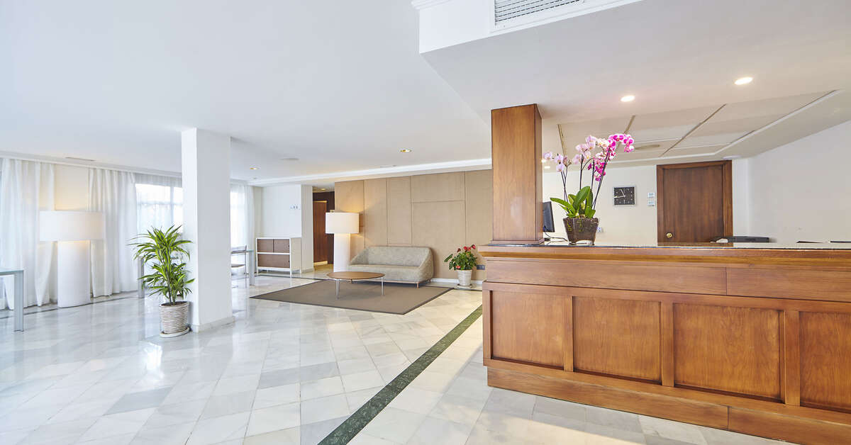 Een foto van het interieur van Prinsotel Alba