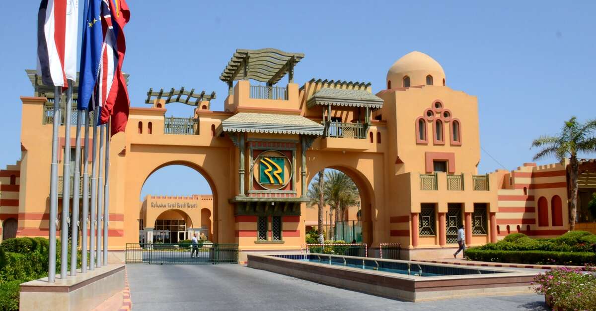 Een foto van de buitenkant van Rehana Royal Beach Resort & Spa