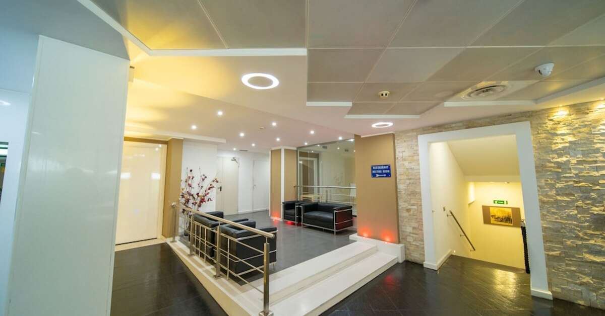 Een foto van het interieur van Ibis Styles Palermo Cristal