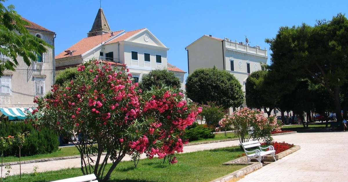Een foto van het terras bij Villa Donat