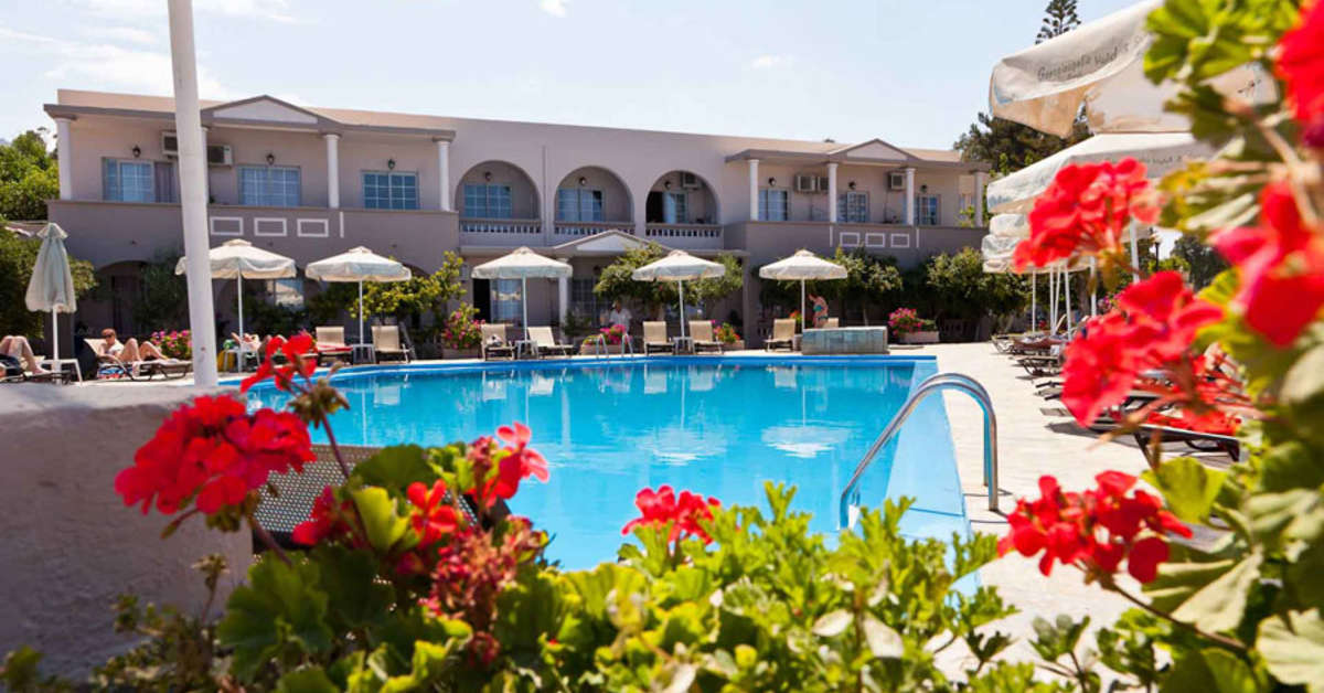 Een foto van het zwembad bij Georgioupolis Beach Hotel