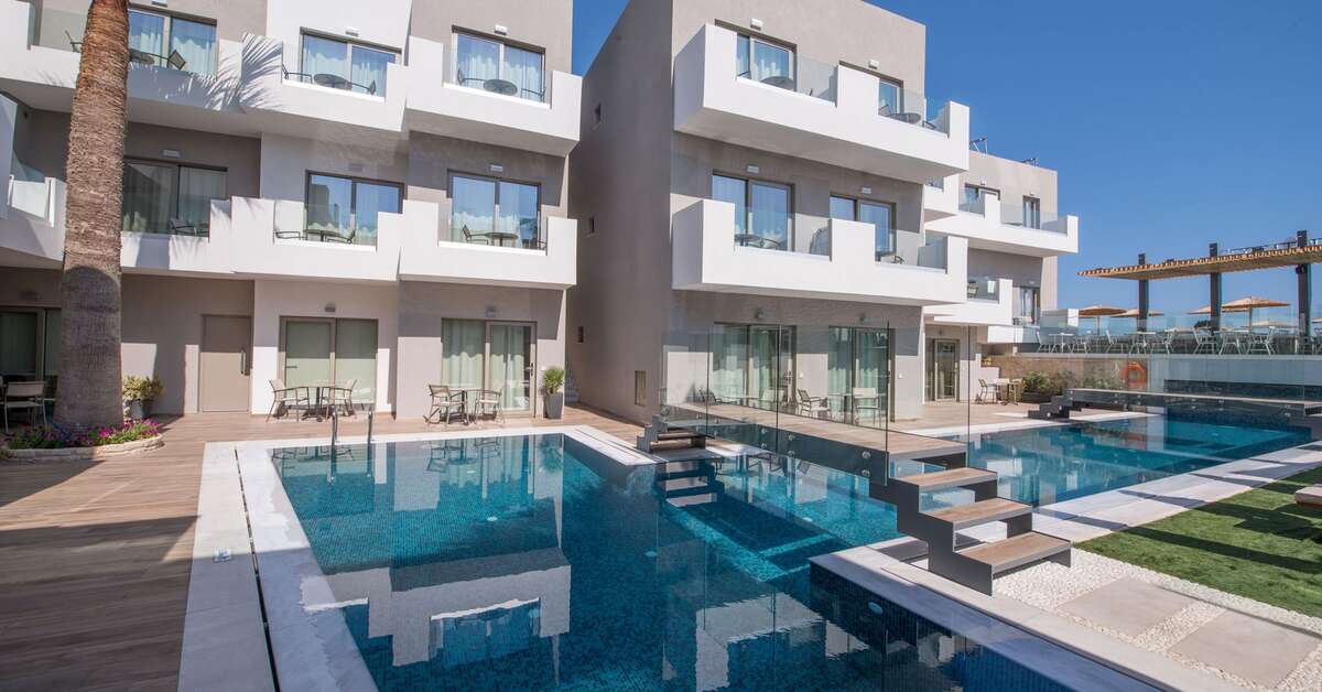 Een foto van het zwembad bij Hotel Cactus Bay