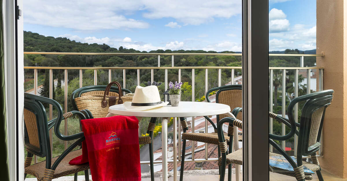 Een foto van het terras bij Appartementen Condado