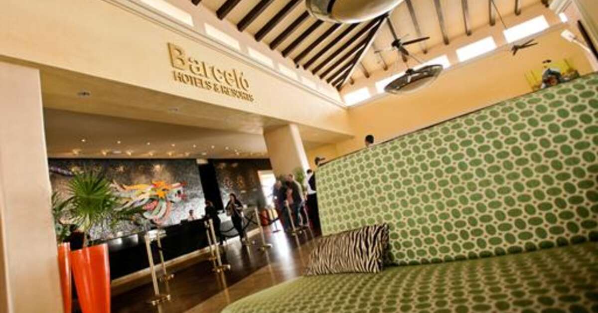 Een foto van het interieur van Barcelo Maya Grand Resort