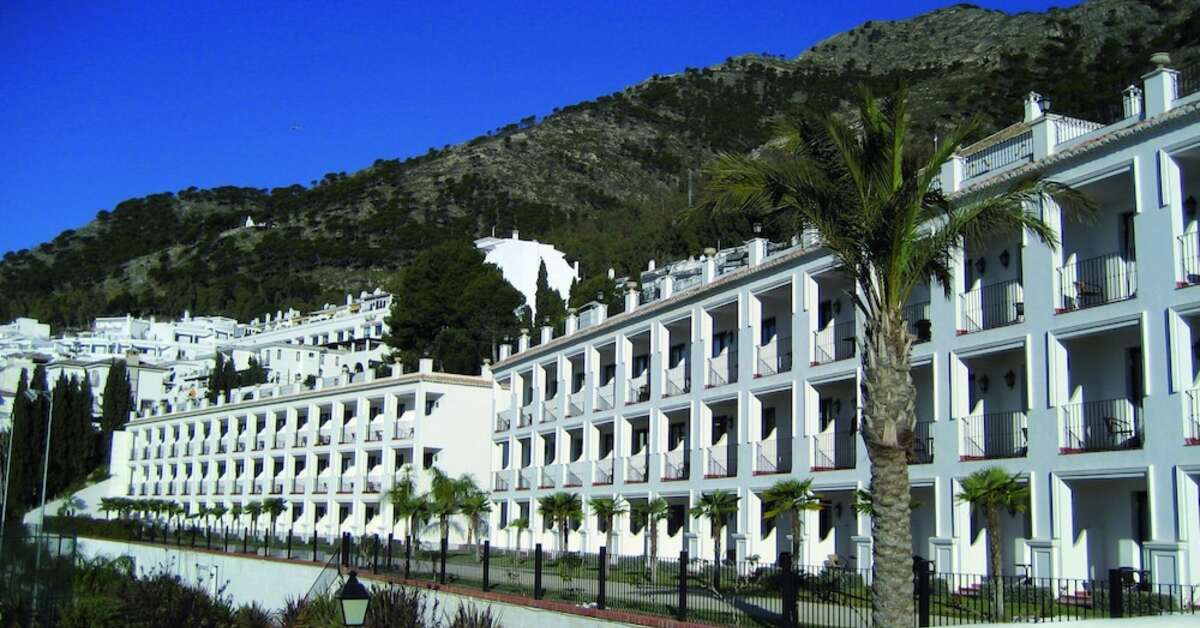 Een foto van de buitenkant van TRH Mijas Hotel
