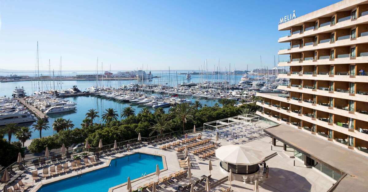 Een foto van het zwembad bij Melia Palma Marina