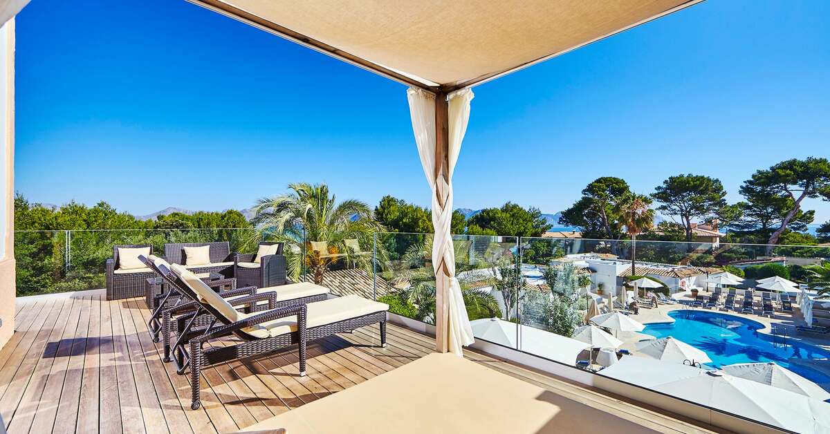 Een foto van het terras bij Prinsotel Mal Pas