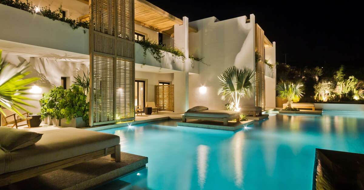 Een foto van het zwembad bij Almi Luxury Rooms