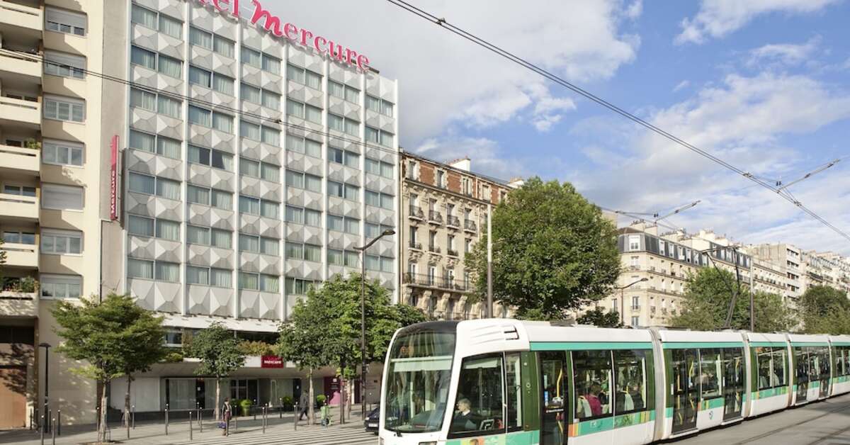 Een foto van de buitenkant van Mercure Paris Vaugirard Porte de Versailles