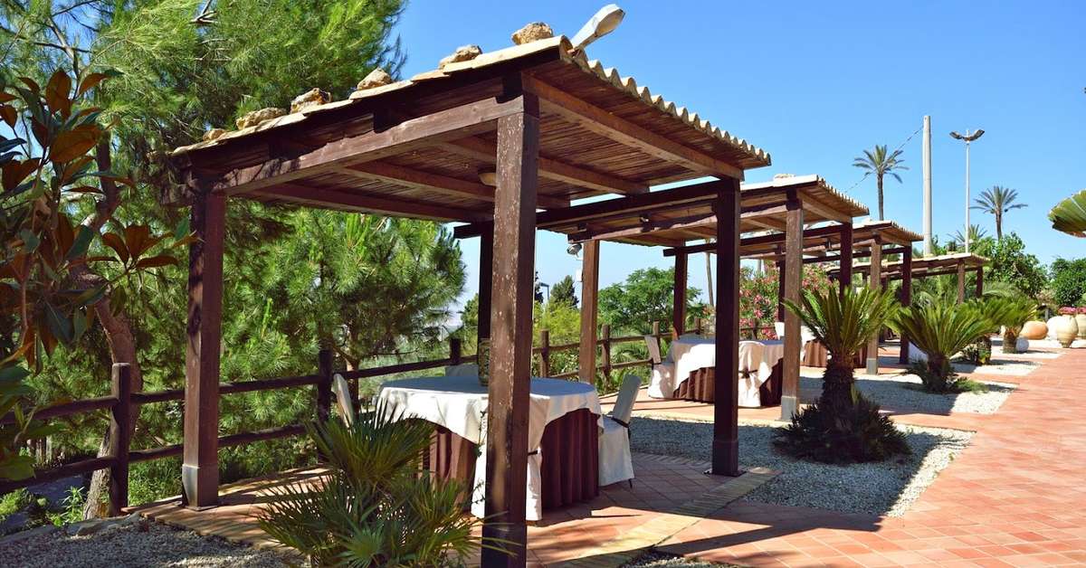 Ein Foto von der Terrasse im Agriturismo Vecchia Masseria