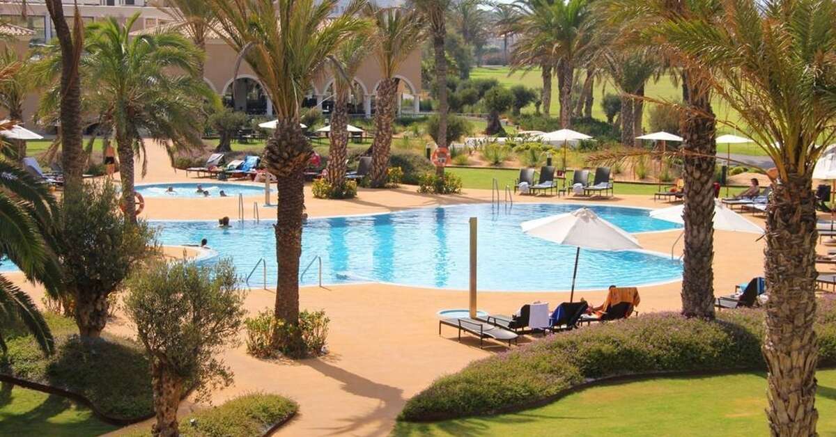 Een foto van het zwembad bij Hotel Golf Almerimar