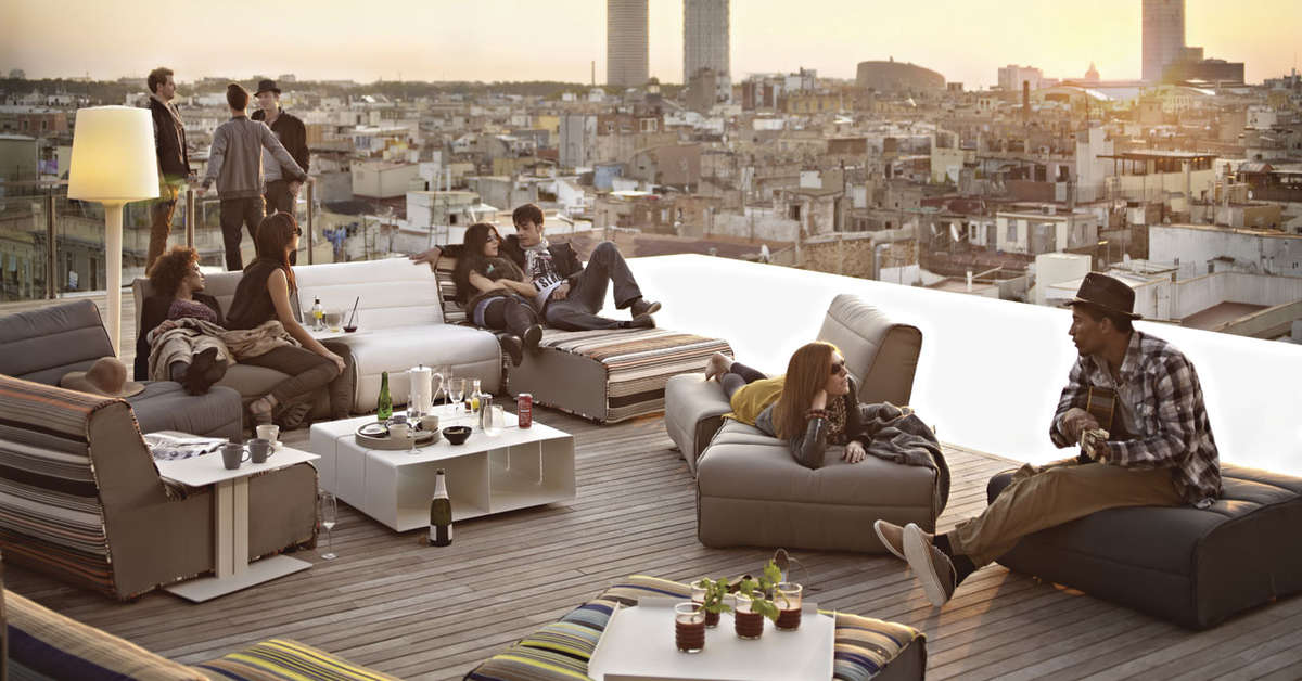 Een foto van het terras bij Grand Hotel Central Barcelona