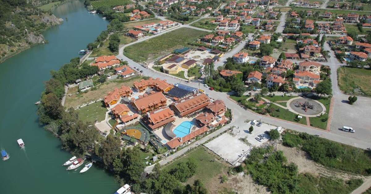 Een foto van de buitenkant van BC Spa Dalyan