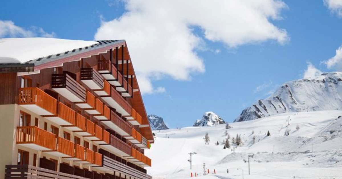 Een foto van de buitenkant van Pierre & Vacances Residence Le Mont Soleil