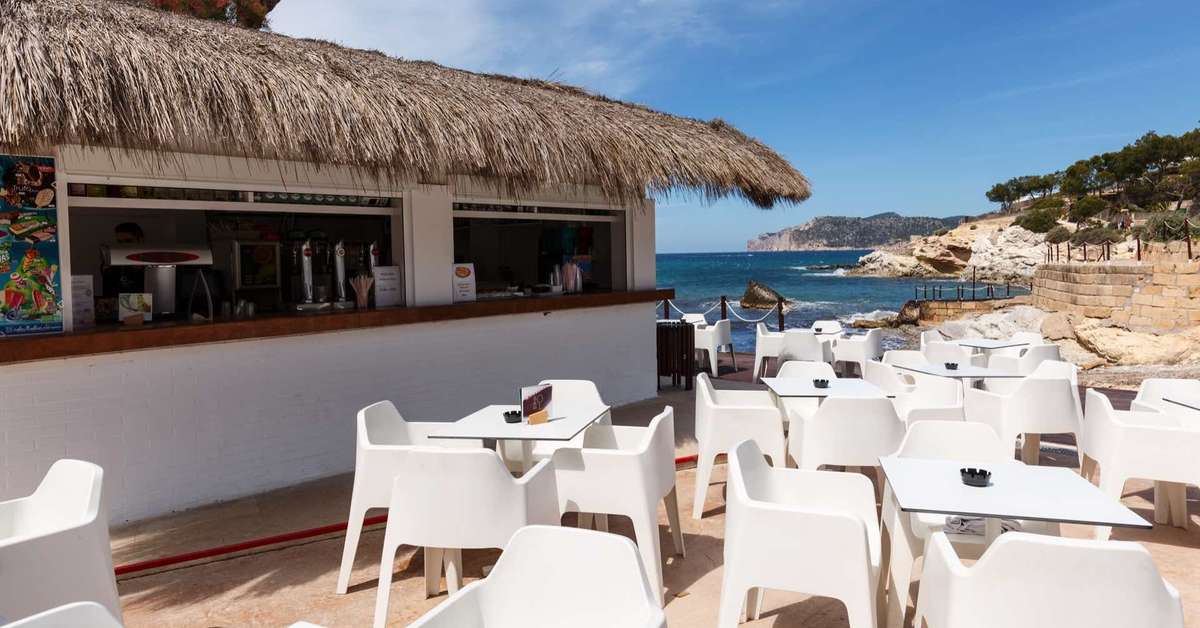 Ein Foto Fergus Style Cala Blanca Suites