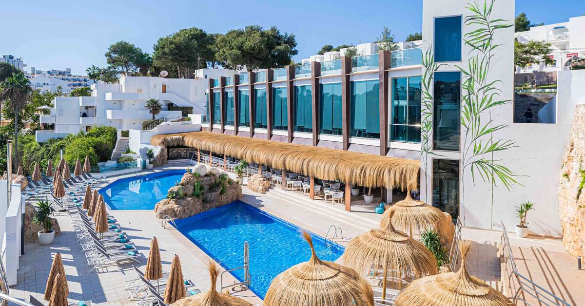 Ein Foto Marsenses Ferrera Blanca Adults Only