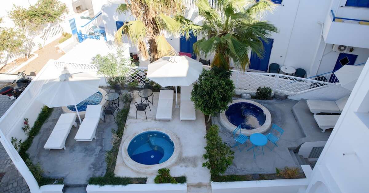 Een foto van het terras bij Atlas Boutique Hotel