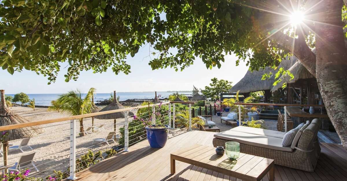 Een foto van het terras bij Veranda Pointe aux Biches