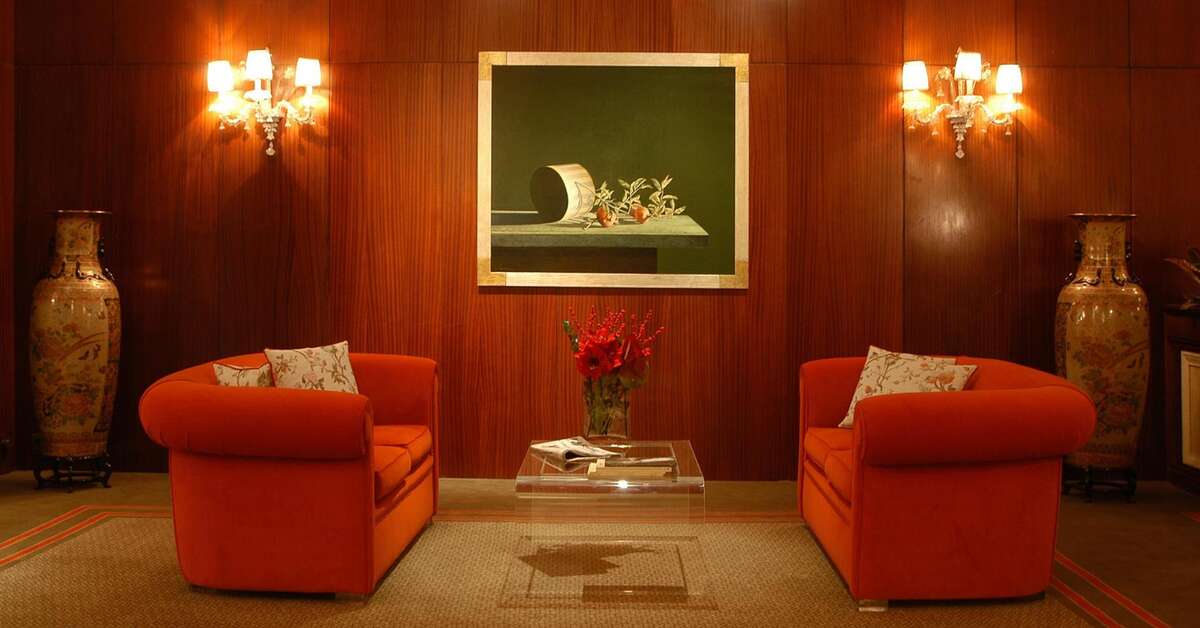 Een foto van het interieur van De La Ville