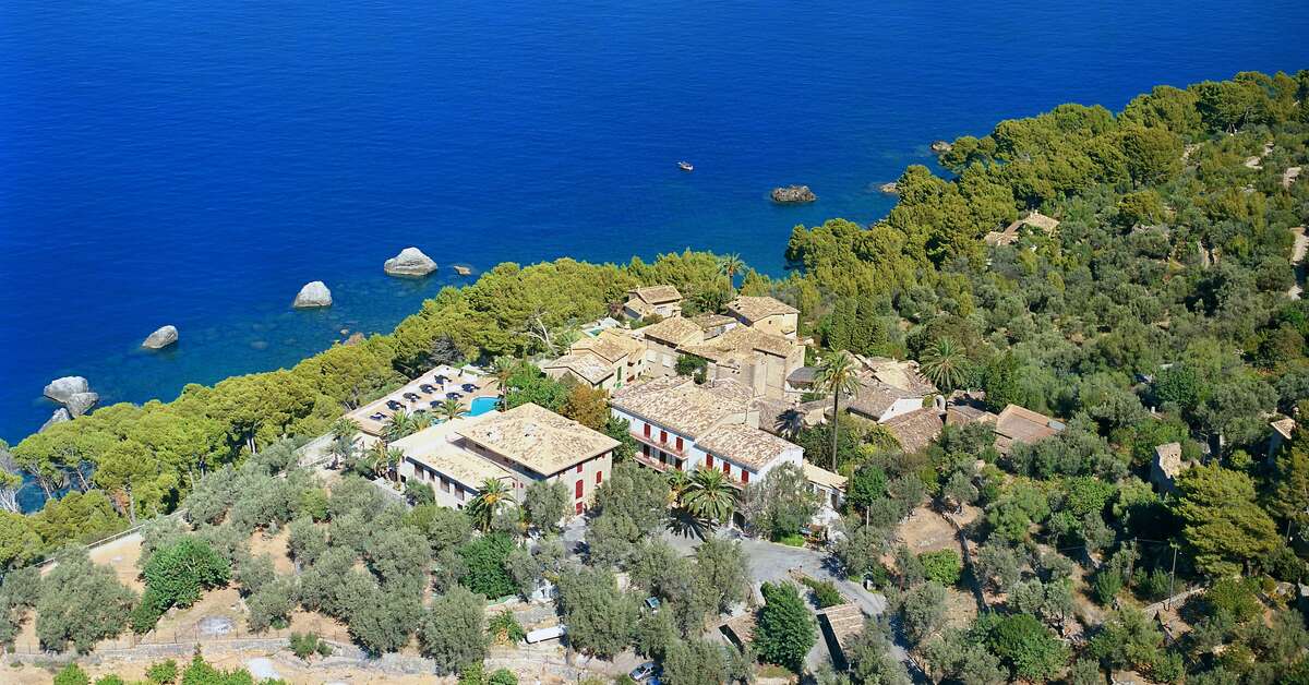 Een foto van de buitenkant van Hotel Hoposa Costa D'Or