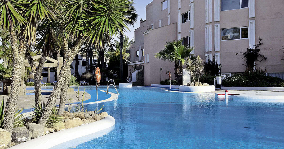 Een foto van het zwembad bij Hotel Playalinda