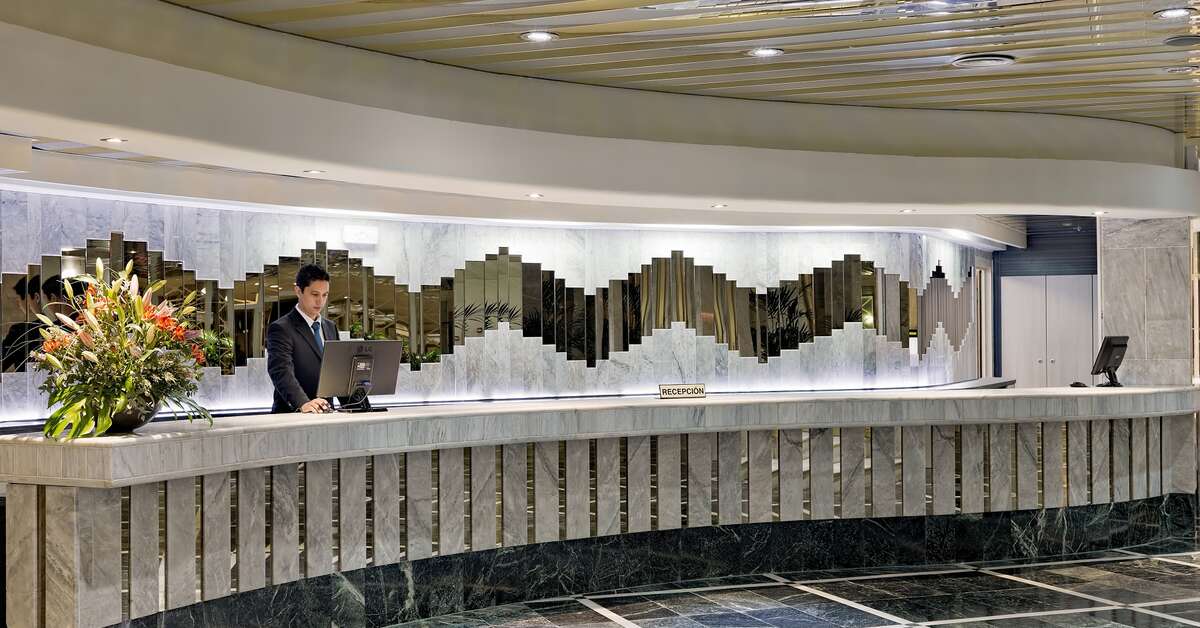 Een foto van het interieur van H10 Cambrils Playa