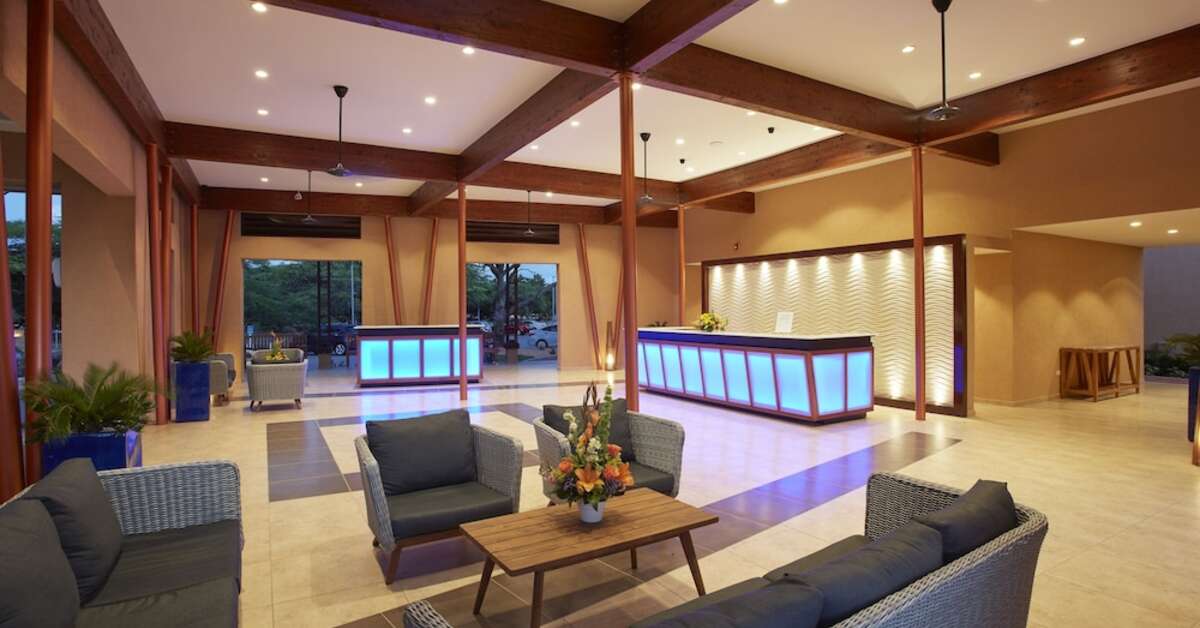 Een foto van het interieur van Divi Dutch Village Beach Resort