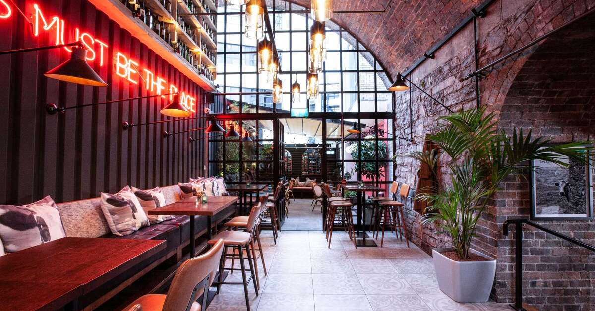 Een foto van The Address Connolly