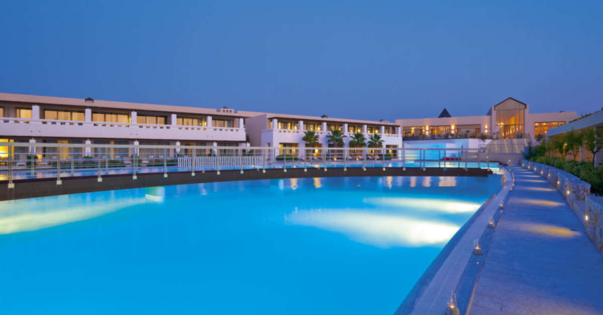 Een foto van het zwembad bij Giannoulis Cavo Spada Luxury Sports & Leisure Resort & Spa