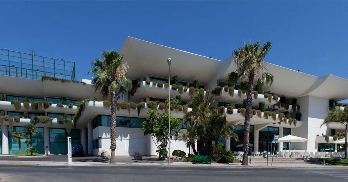 Een foto van de buitenkant van Hotel Deloix Aqua Center