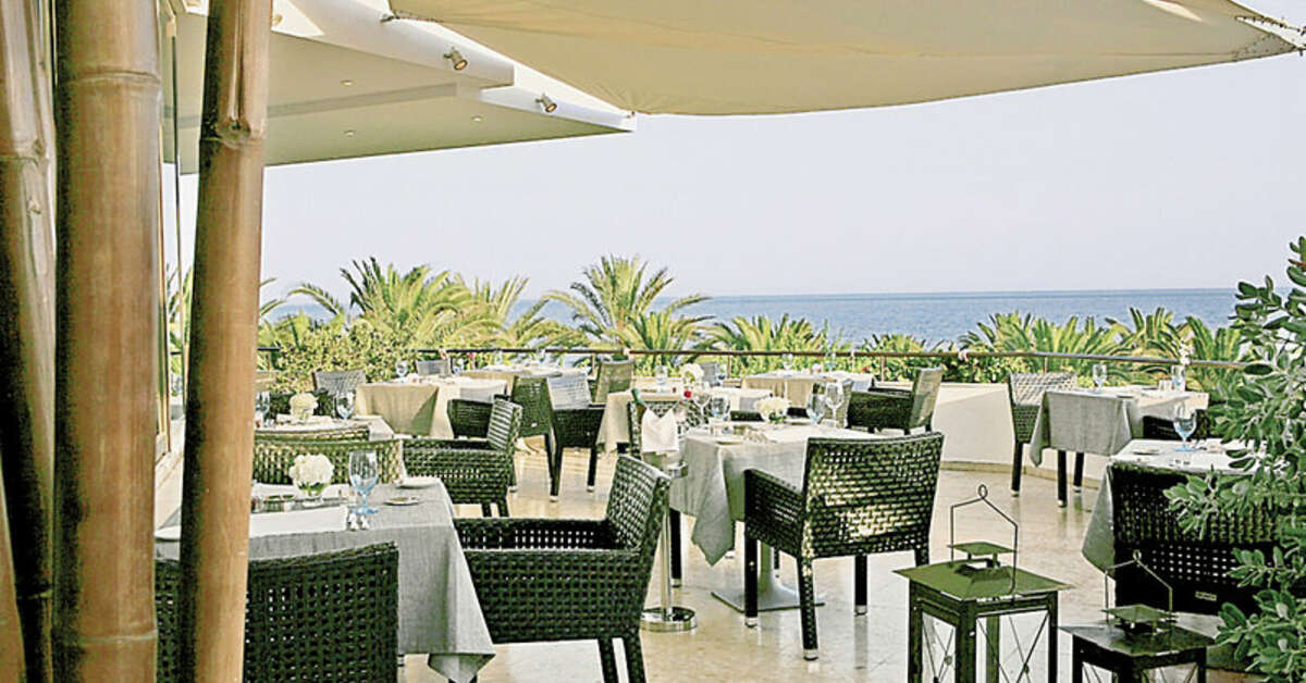 Een foto van Alion Beach Hotel