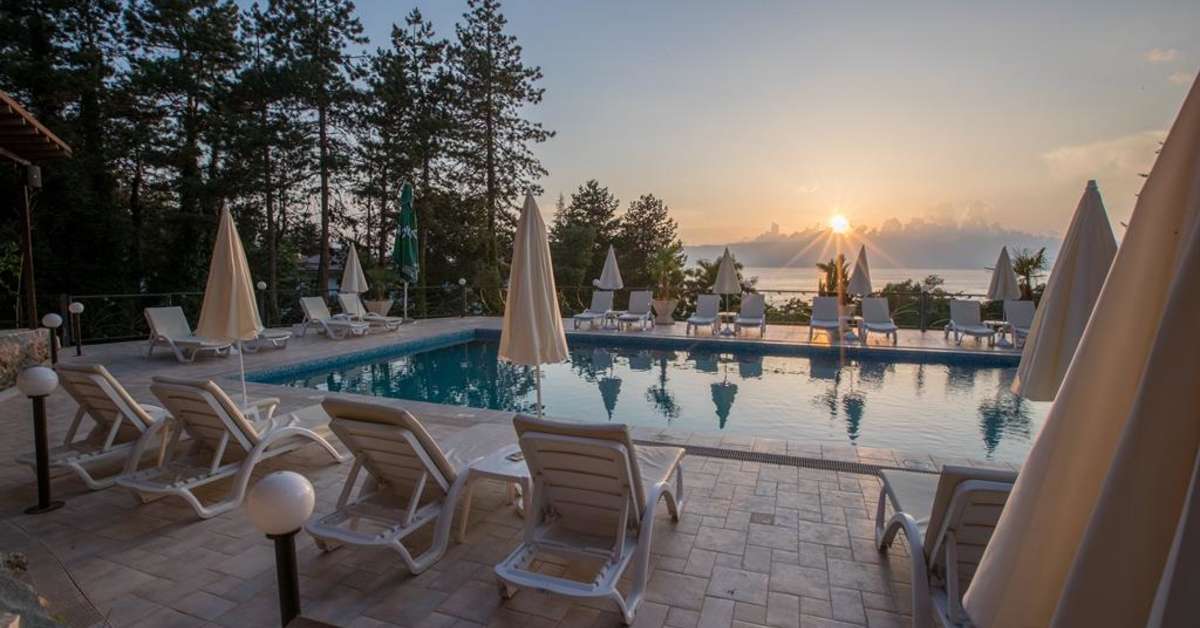 Een foto van het zwembad bij Hotel Tino Sveti Stefan
