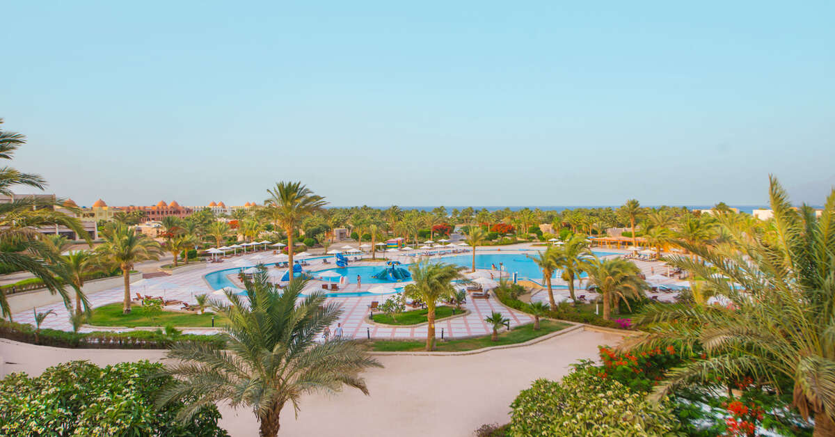 Een foto van het zwembad bij Pharaoh Azur Resort