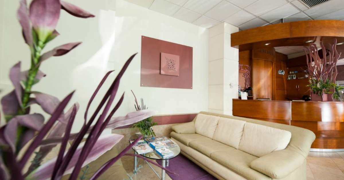 Een foto van het interieur van Hotel Alexander