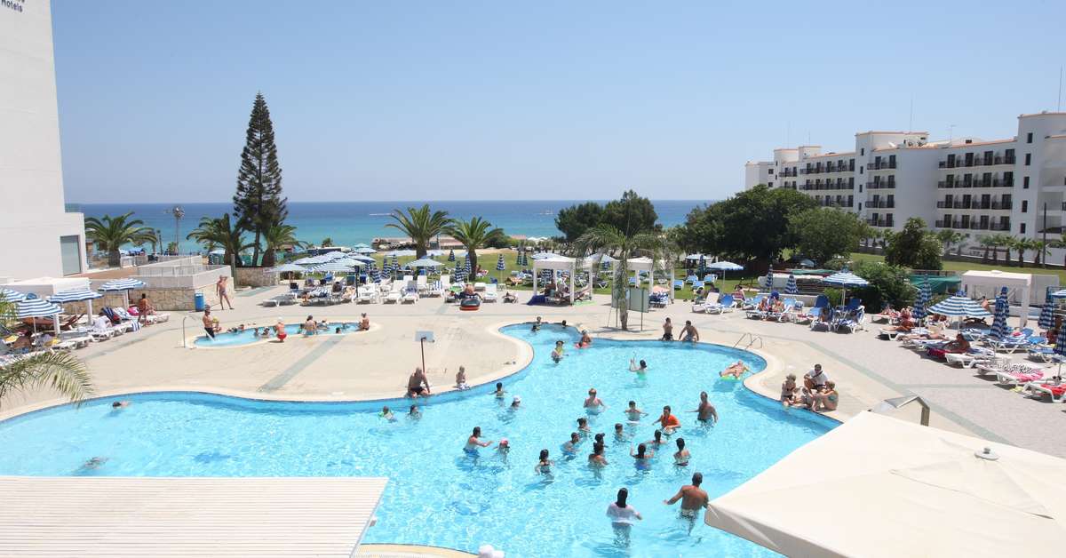Ein Foto vom Pool im Odessa Beach Hotel