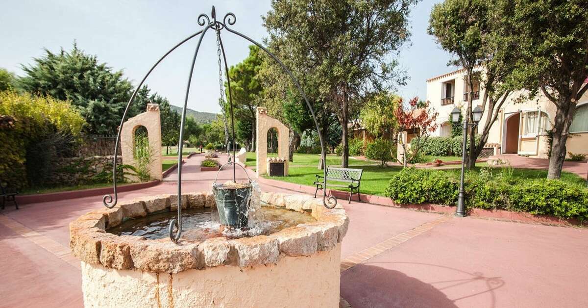 Ein Foto Colonna Hotel Du Golf