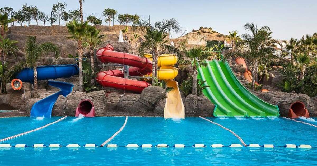 Een foto van het zwembad bij Globales Los Patos Park