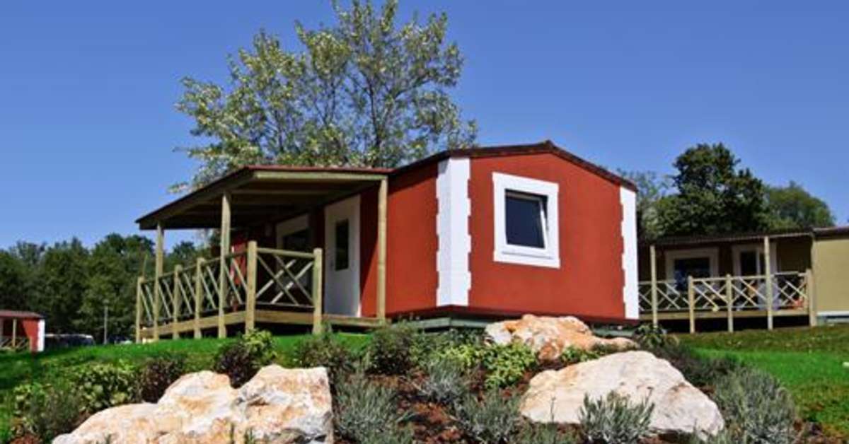 Een foto van de buitenkant van Aminess Planet Camping Holidays Homes & Resort Maravea
