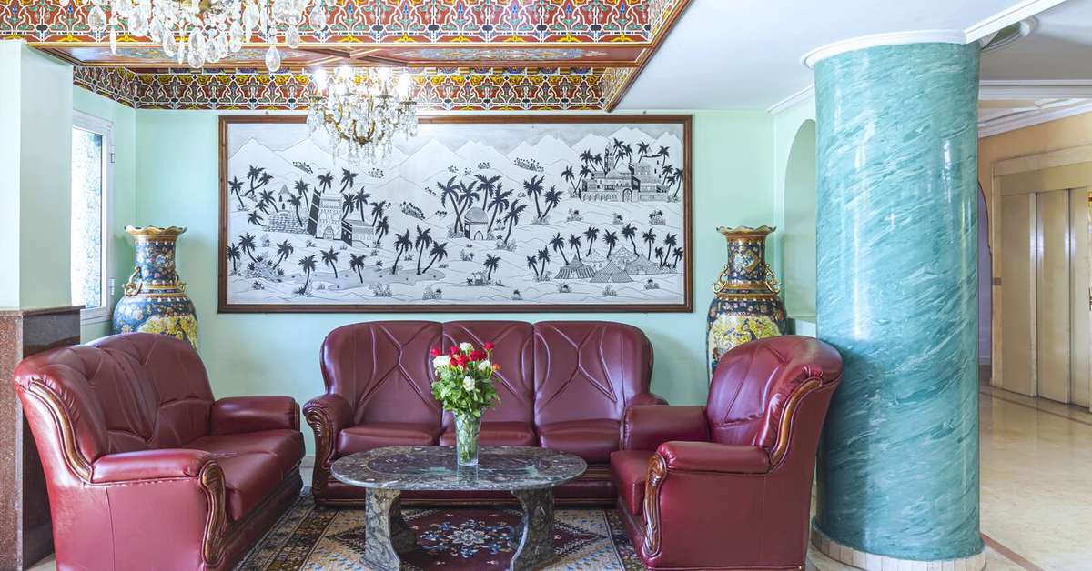 Een foto van het interieur van Hotel Akabar