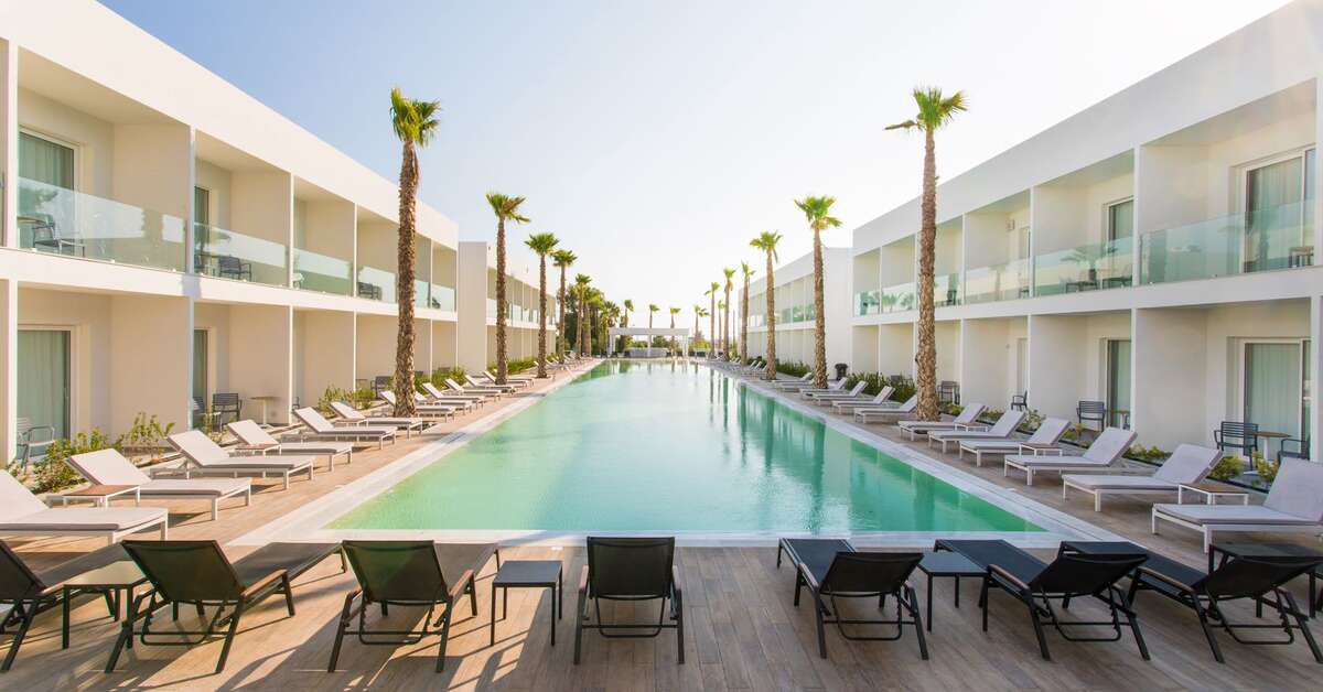 Een foto van het zwembad bij White Dreams Resort