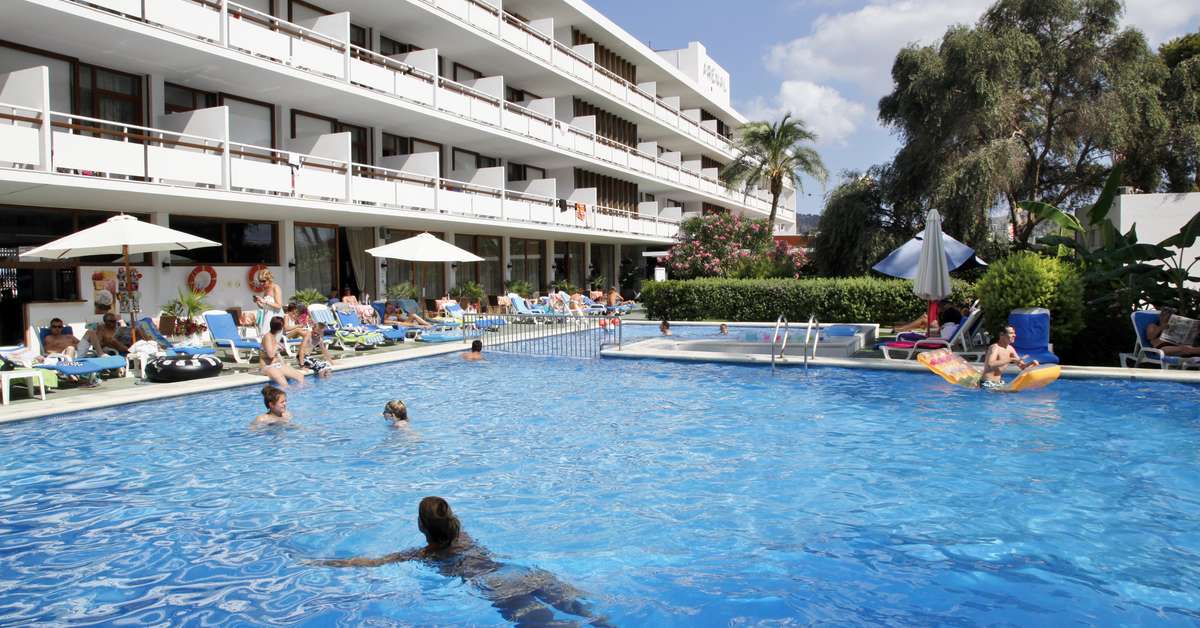 Een foto van een overzicht van Arenal Hotel