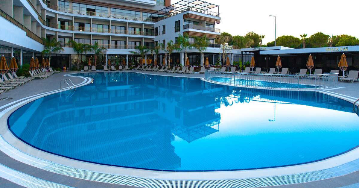 Een foto van het zwembad bij Alexia Resort & Spa
