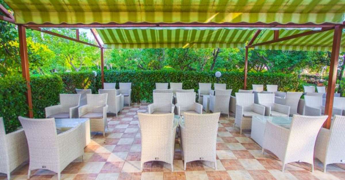 Ein Foto von der Terrasse im Hotel Continental Palace