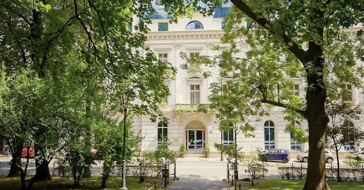 Een foto van de buitenkant van Best Western Plus Krakow Old Town