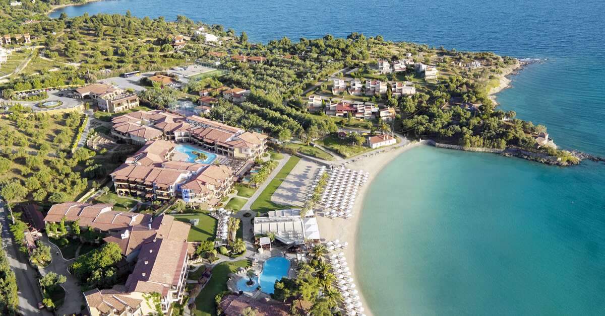 Een foto van de buitenkant van Anthemus Sea Beach Hotel & Spa