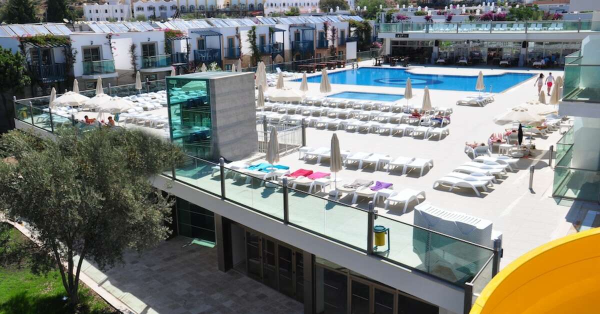 Een foto van het zwembad bij Jasmin Beach Hotel