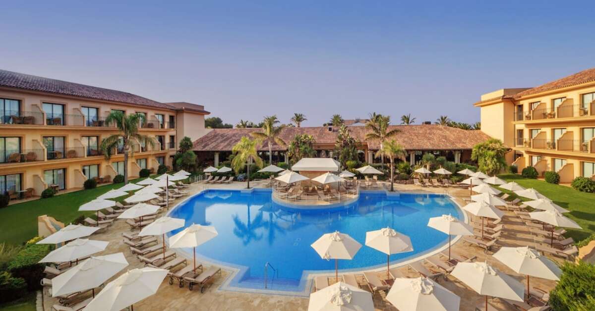 Een foto van het zwembad bij La Quinta Menorca by Portblue Boutique