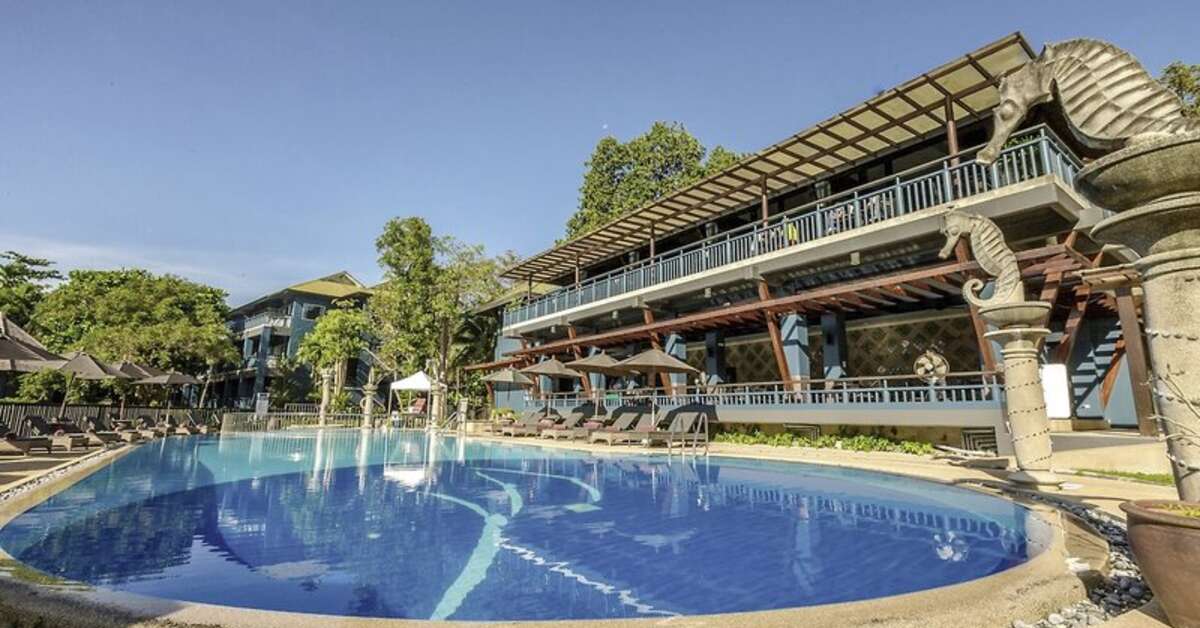 Een foto van het zwembad bij Hotel Peace Laguna Resort