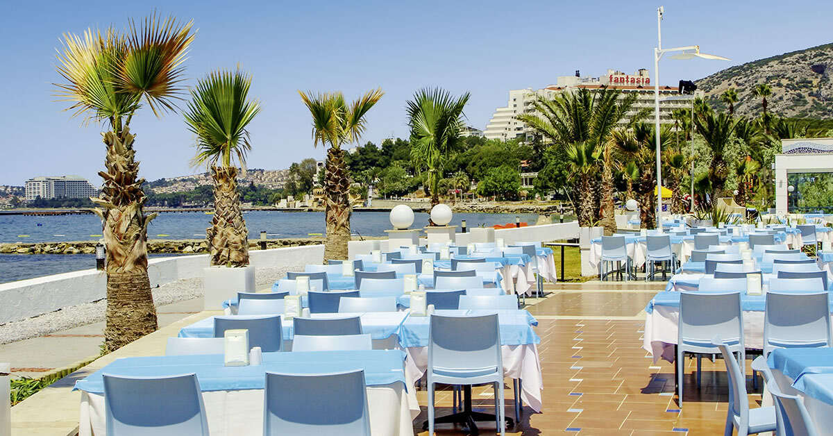 Een foto van het terras bij Ephesia Holiday Beach Club
